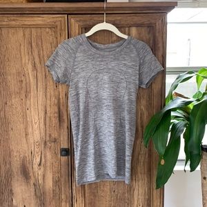 Lululemon swiftly tech short sleeved shirt